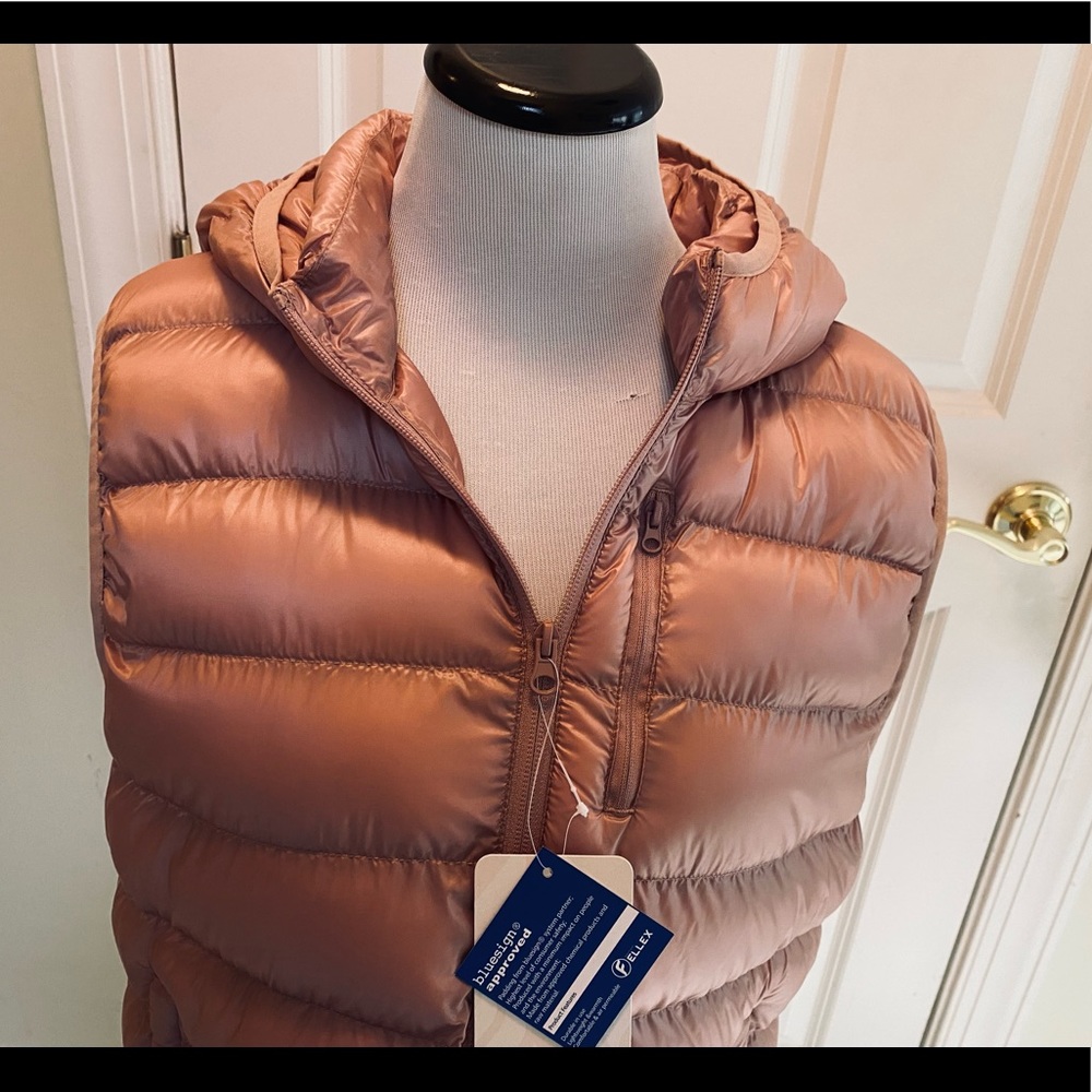 Fabletics package soft puffy jacket Womans sz XL